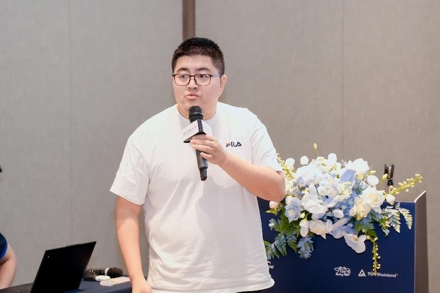 德國萊因 TÜV 安全帽實驗室負責人陳創恭分享